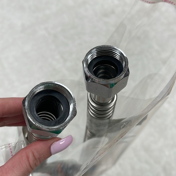 SharkBite 3/4 in. Push-to-Connect x 3/4 in. FIP Water Heater Connection Kit - Picture 11 of 11